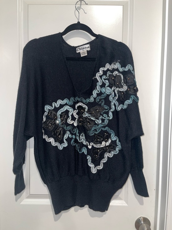 oriana Sweaters - Black vintage V-Neck Embellished Sweater